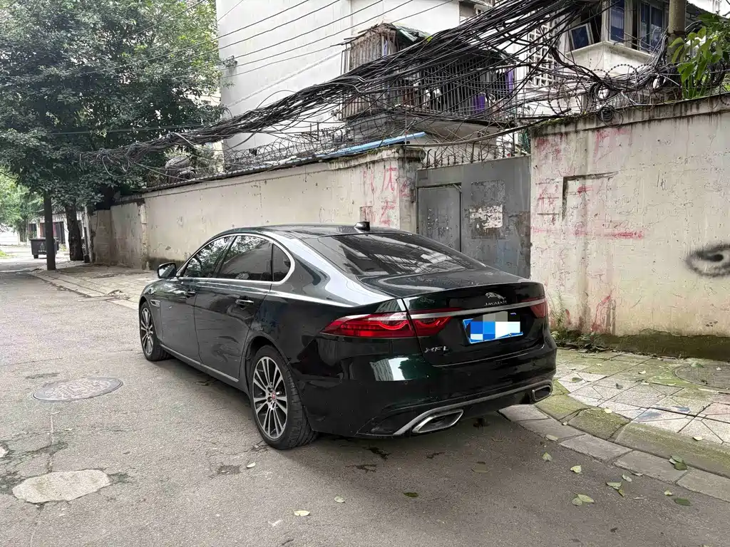 Jaguar XFL — миниатюра 7