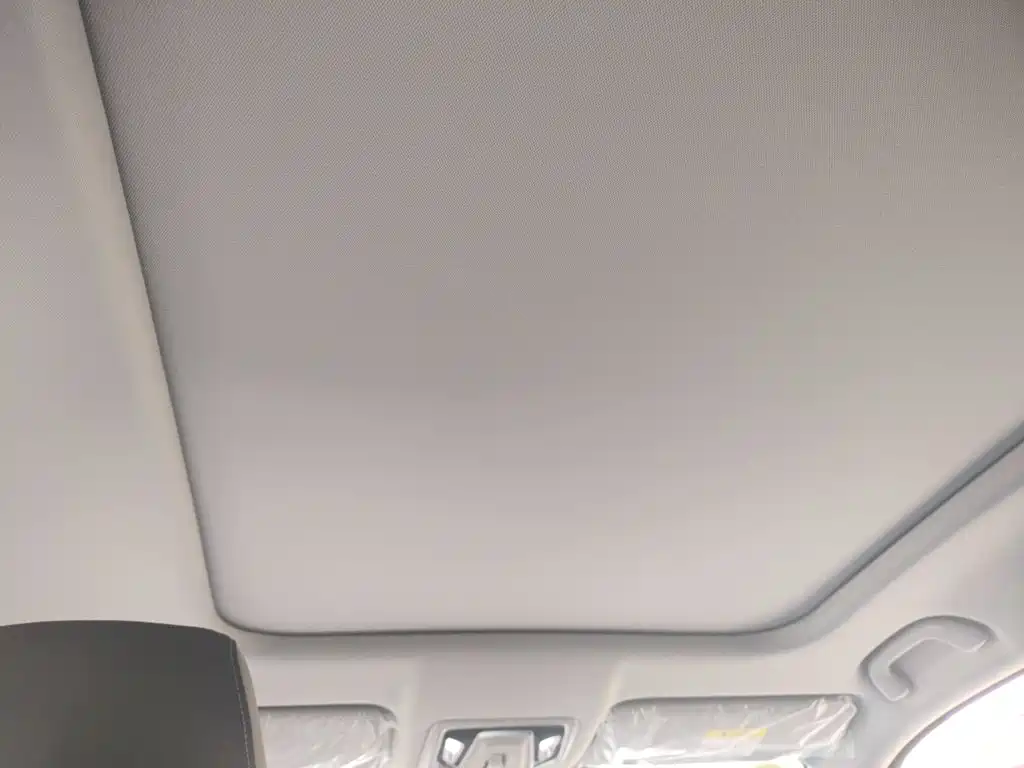 Changan UNI-Z New Energy — миниатюра 8