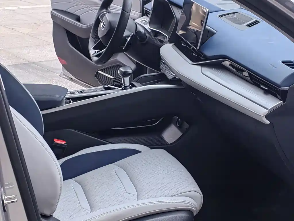 GEELY AUTOMOBILE XINGRUI