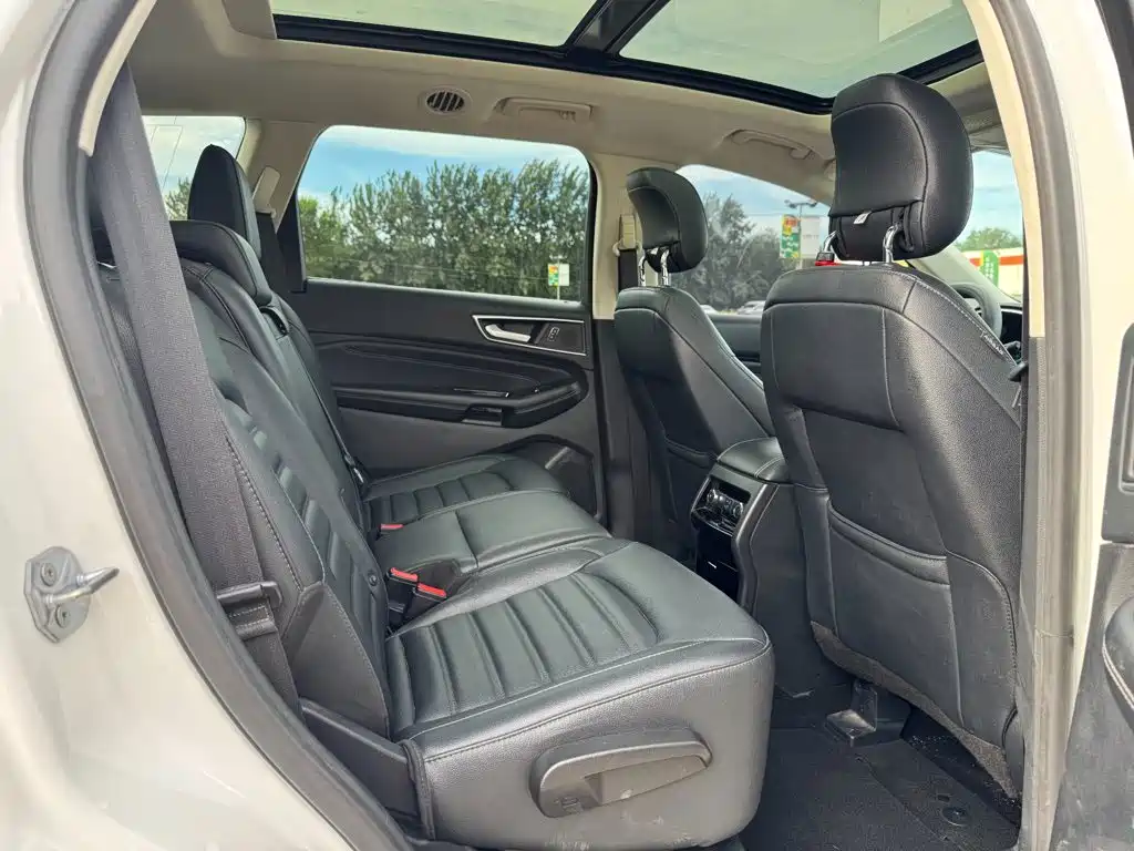 Ford Edge — миниатюра 19