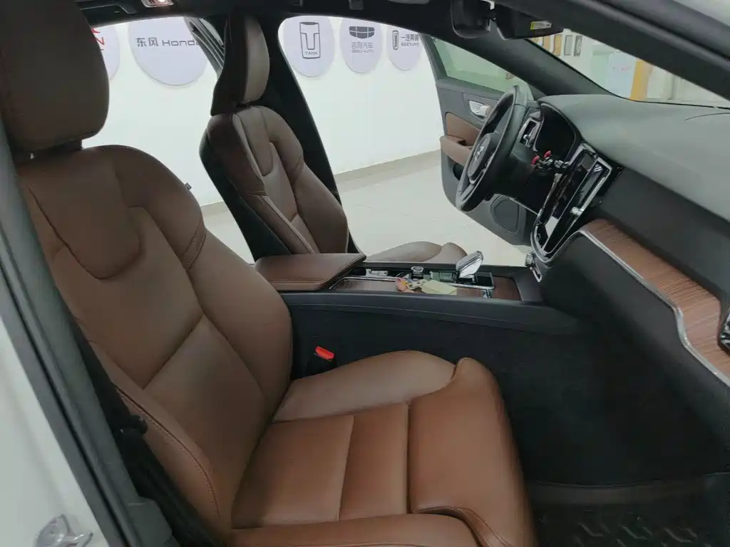 Volvo S60 — миниатюра 16