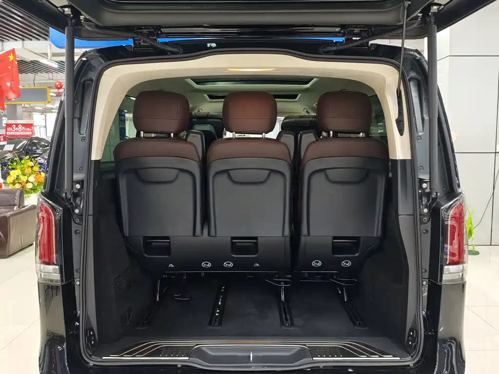 Mercedes-Benz V-Class — миниатюра 18