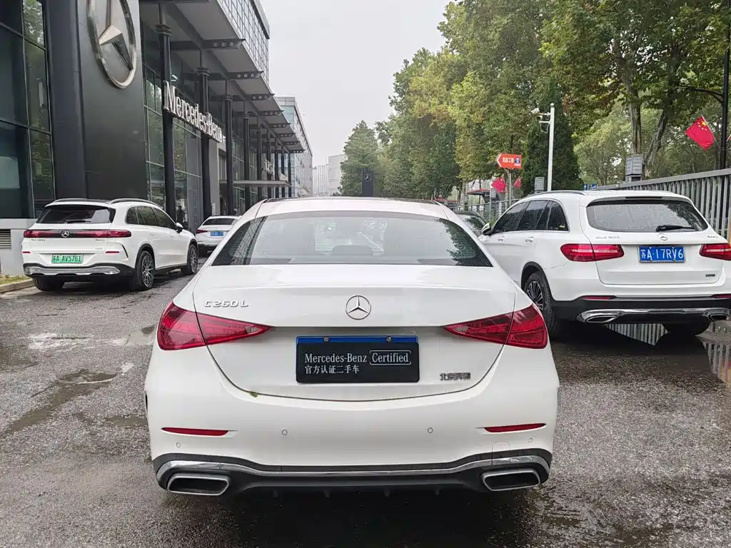 Mercedes-Benz C-Class — миниатюра 6