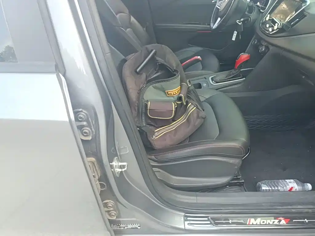 Chevrolet Monza — миниатюра 25
