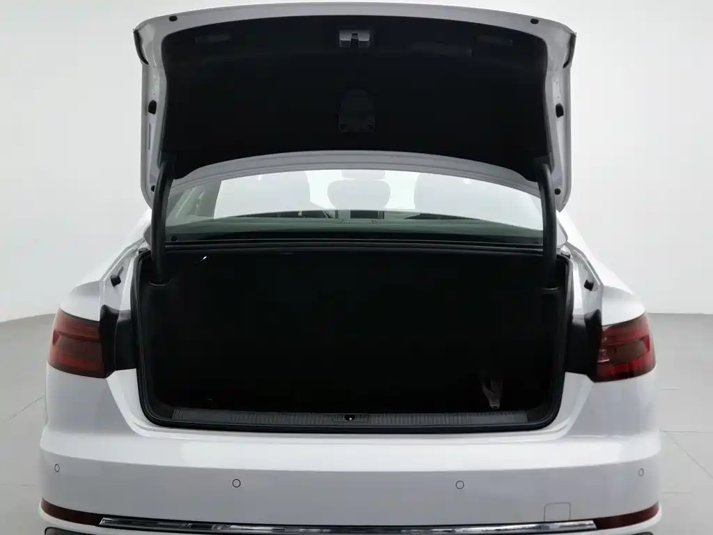 Audi A4L — миниатюра 16