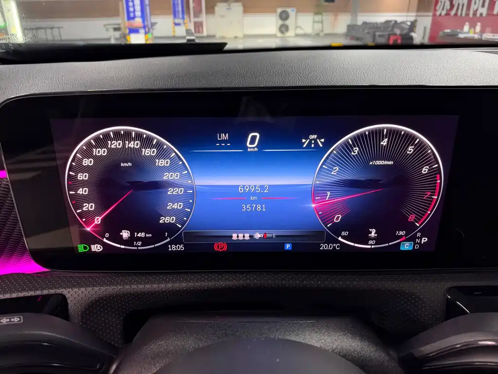 Mercedes-Benz A-Class 2023 — фото 15