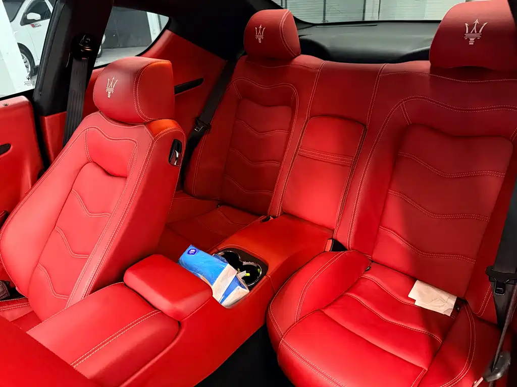 Maserati GranTurismo 2013 4.2L AT