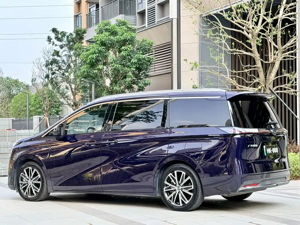GAC Motor Trumpchi E8 PHEV — миниатюра 4