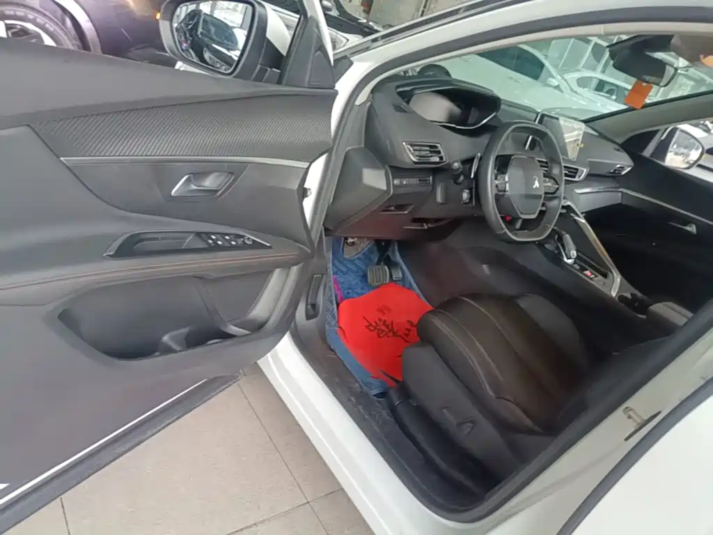 Peugeot 4008 — миниатюра 16