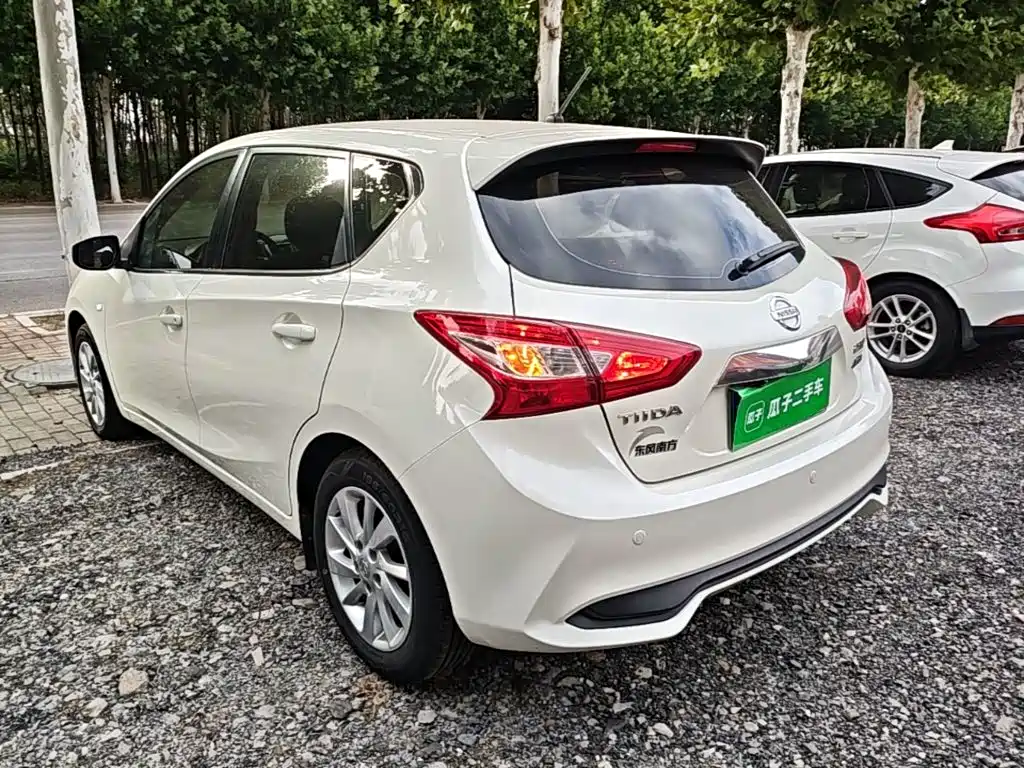 Nissan Tiida — миниатюра 5