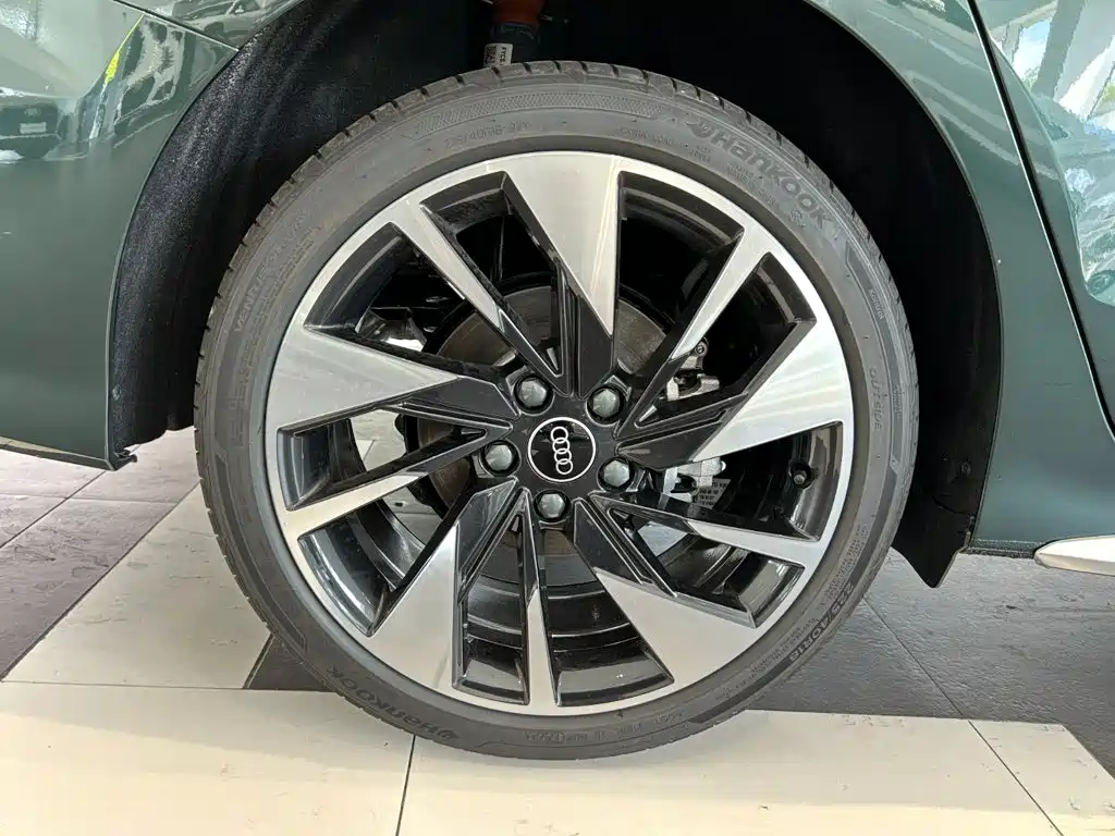 Audi A3 - фото 11