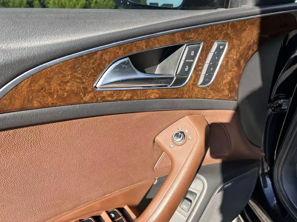 Audi A6L — миниатюра 10