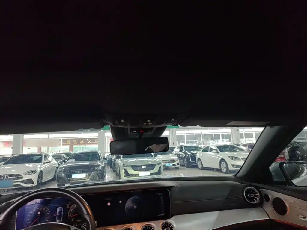 Mercedes-Benz E-Class (Import) — миниатюра 18
