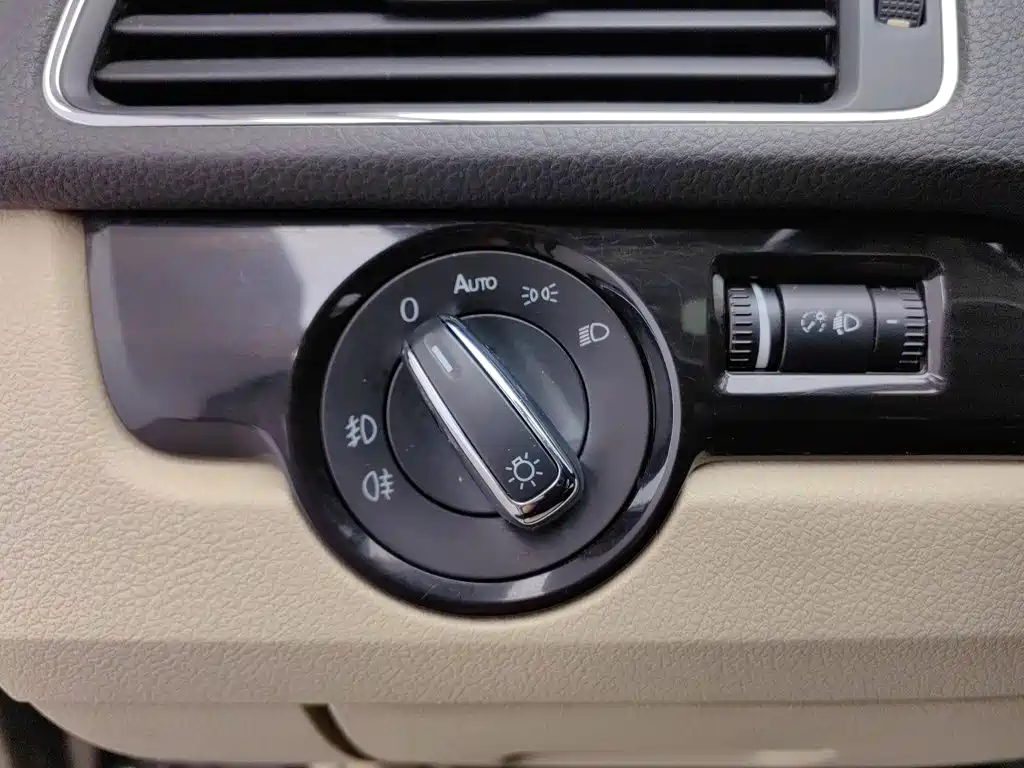 Volkswagen Passat — миниатюра 21