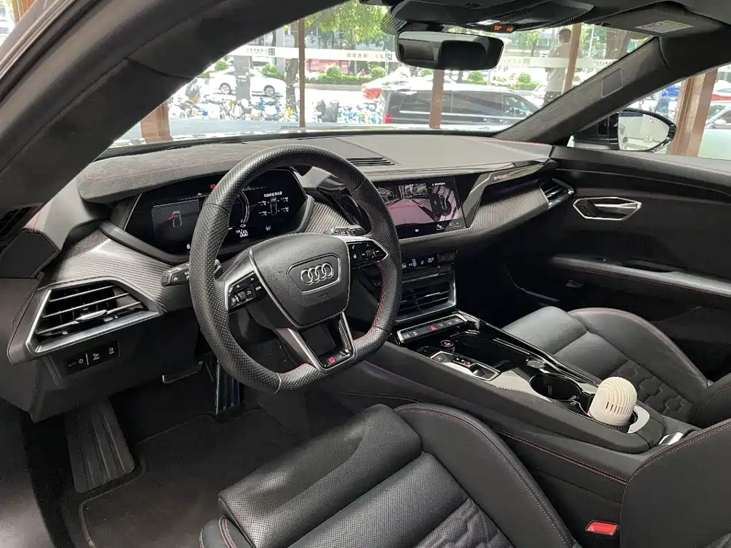 Audi e-tron GT