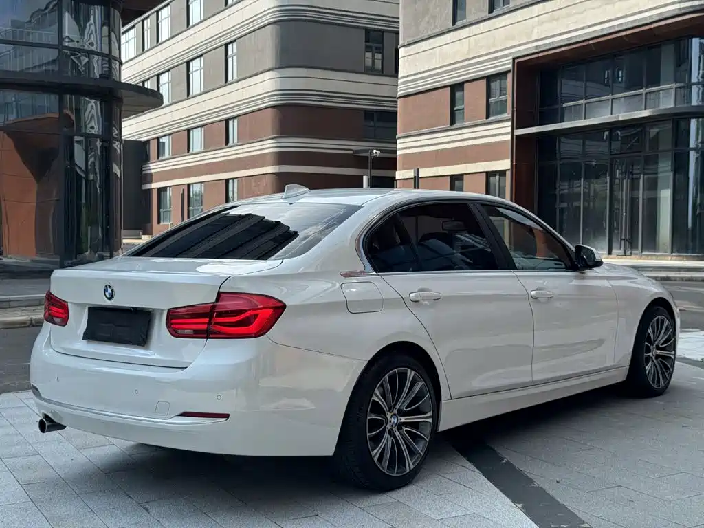 BMW 3 Series — миниатюра 16