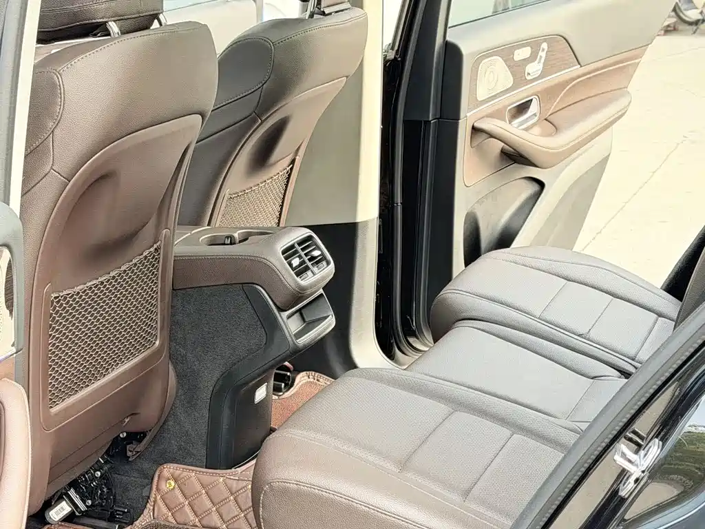 Mercedes-Benz GLE (Import) — миниатюра 6
