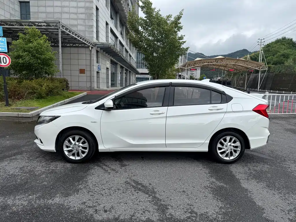 Honda Gienia — миниатюра 4