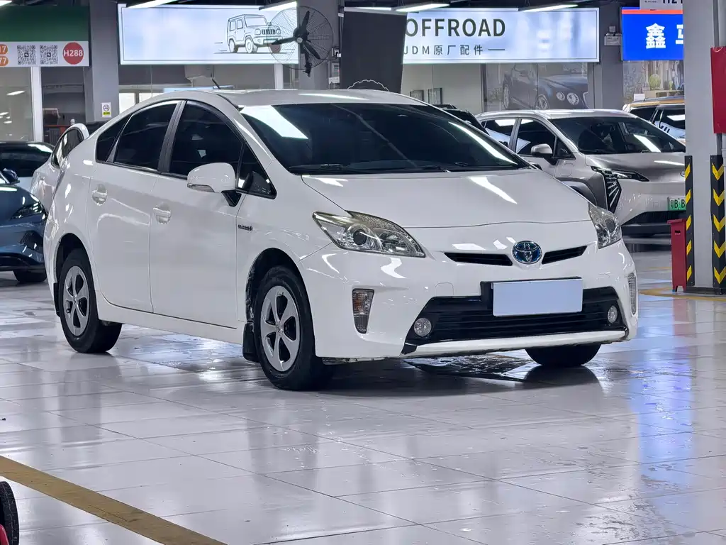 Toyota Prius — миниатюра 3