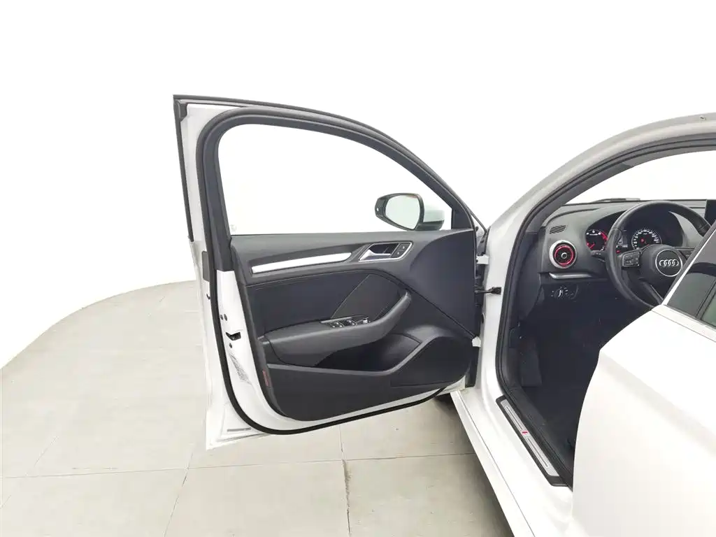 Audi A3 2019 Limousine 35 TFSI Fashion VI
