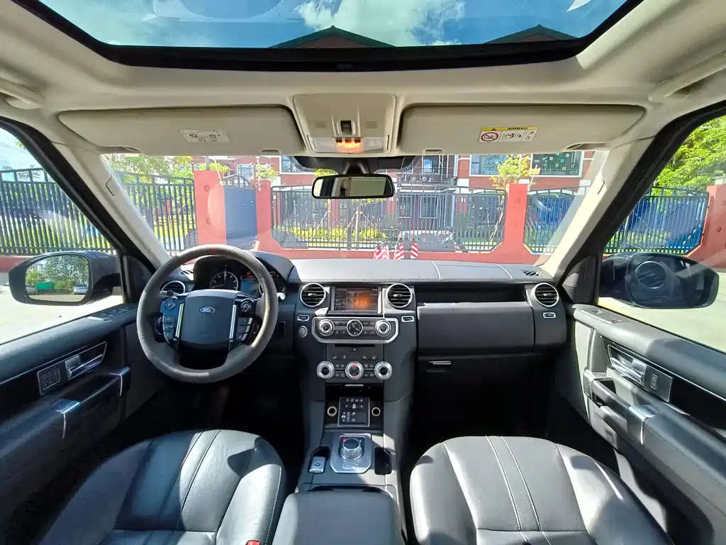 Land Rover Discovery 2016 3.0 SC V6 HSE