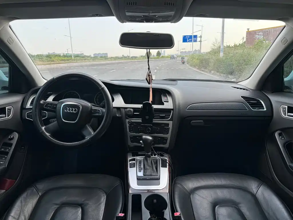 Audi A4L — миниатюра 4