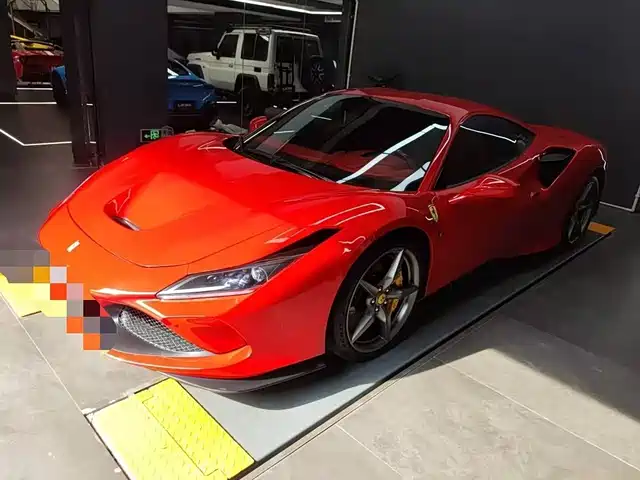 FERRARI F8