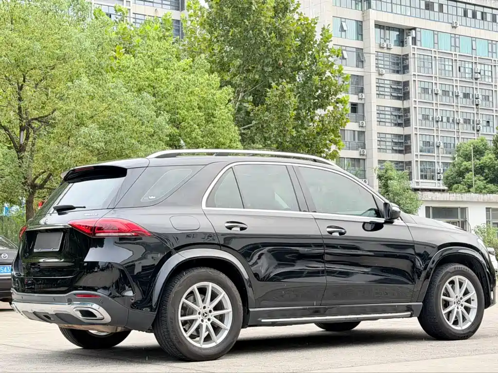 Mercedes-Benz GLE (Import) — миниатюра 9