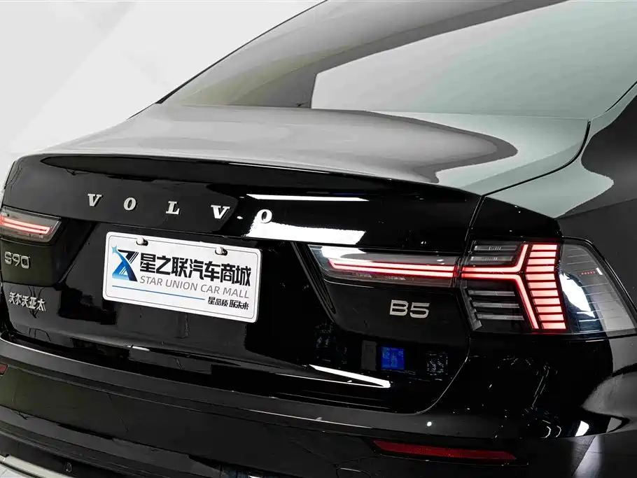 Volvo S90 — миниатюра 8