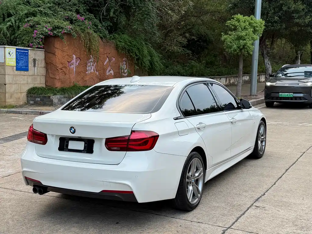 BMW 3 Series — миниатюра 13