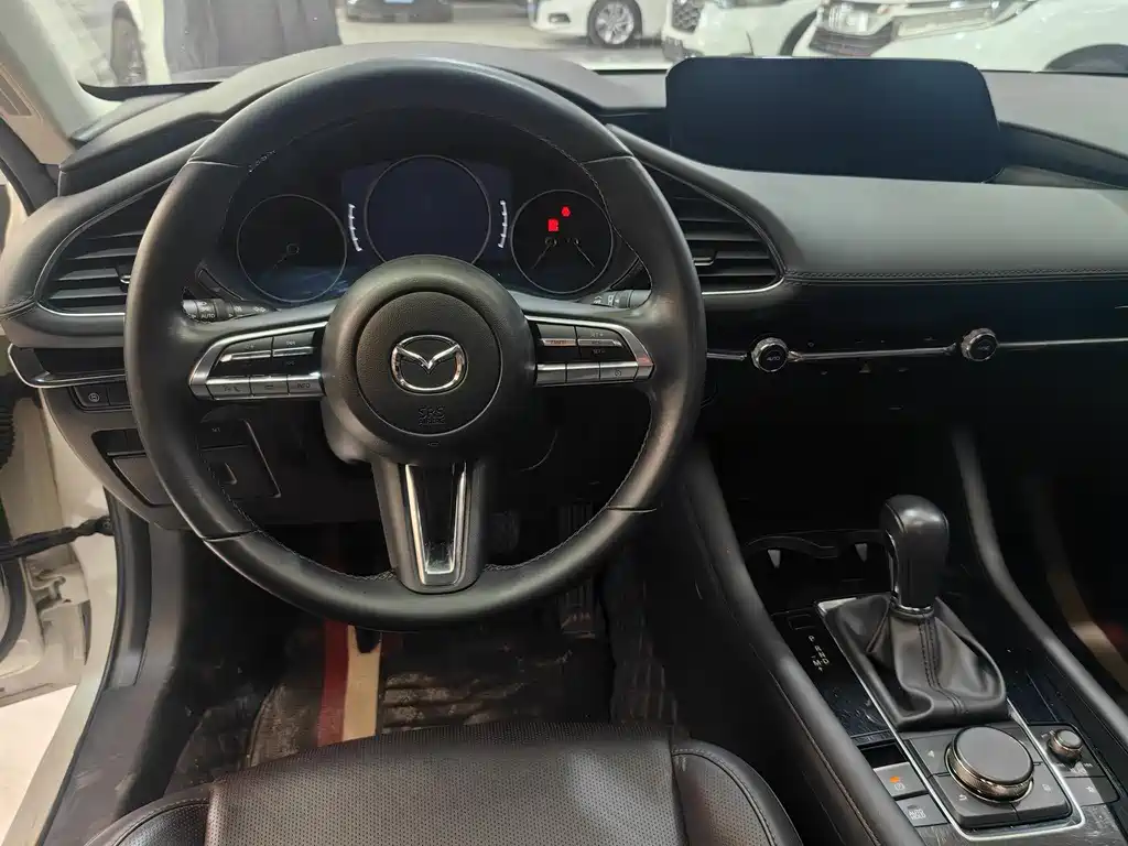 MAZDA 3 ANGKESAILA