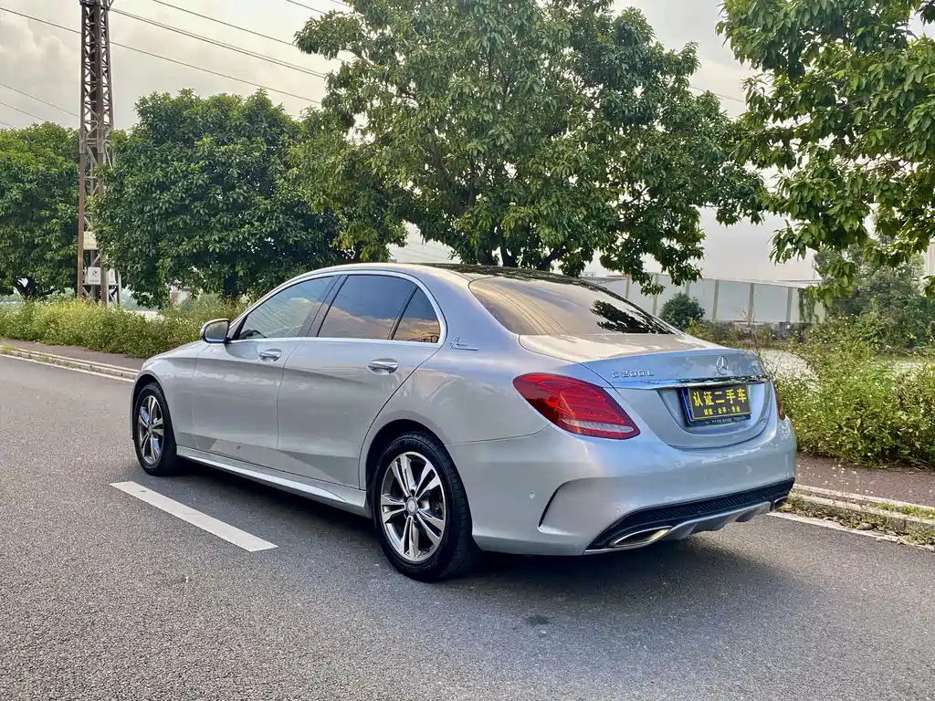 Mercedes-Benz C-Class — миниатюра 6