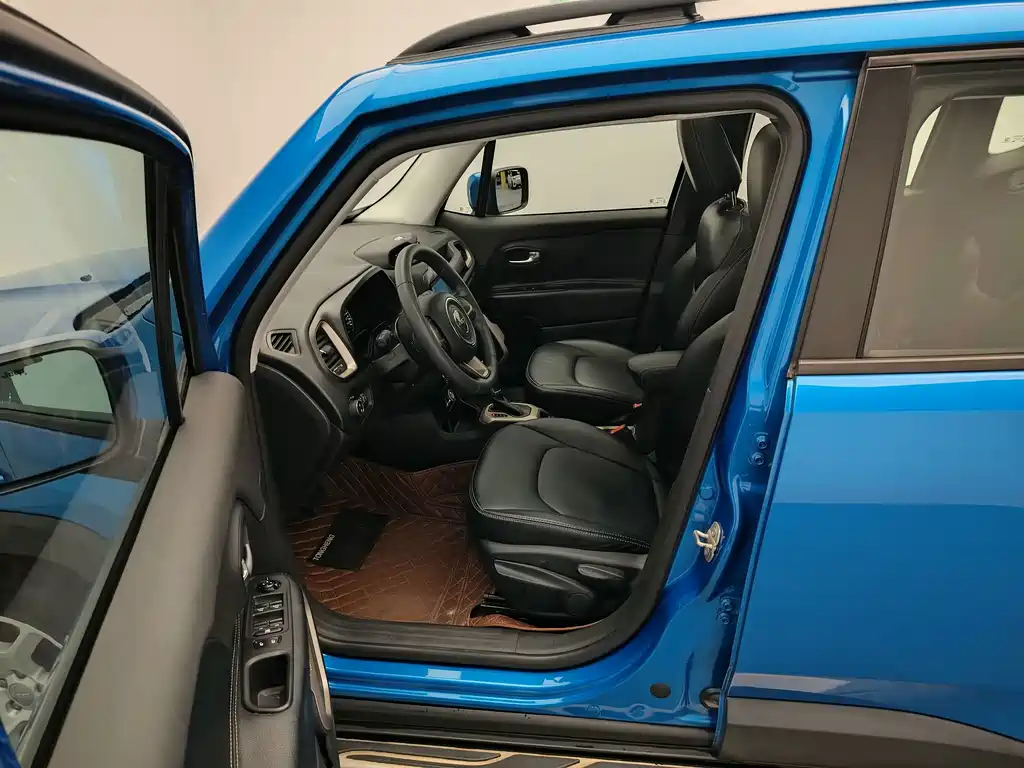 Jeep Renegade — миниатюра 12