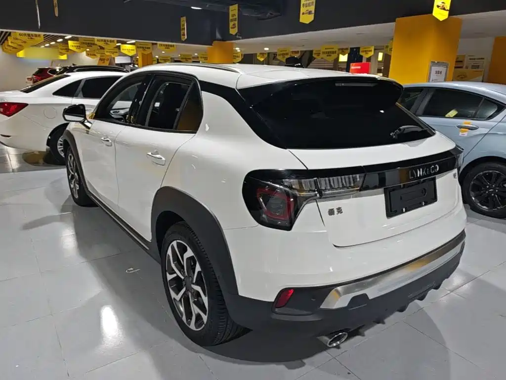 Lynk & Co 02 — миниатюра 5