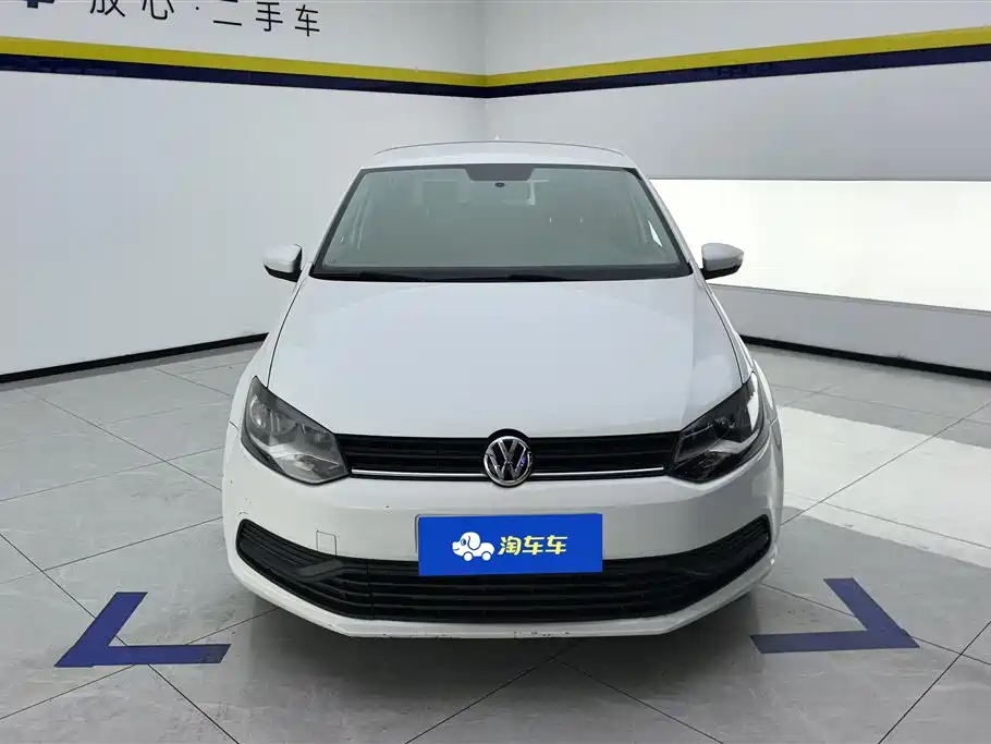 Volkswagen Polo 2016 1.4L MT