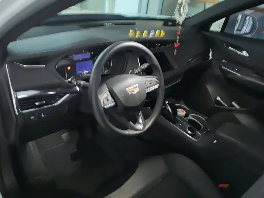 Cadillac XT4 — миниатюра 12