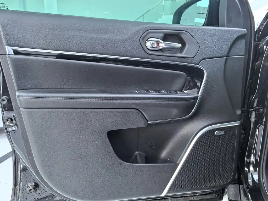 JEEP GRAND COMMANDER