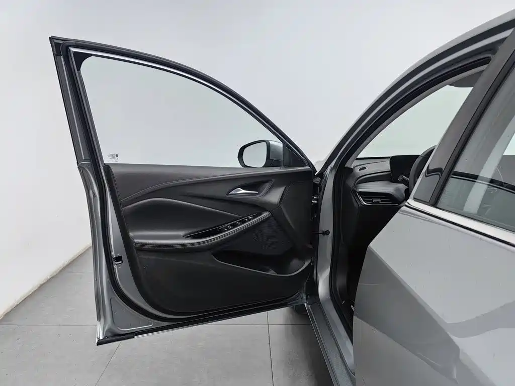 Buick Verano — миниатюра 8