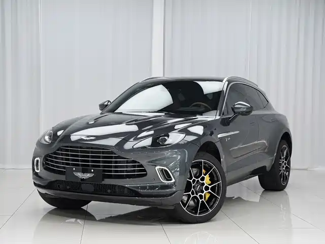 ASTON MARTIN  DBX 2021