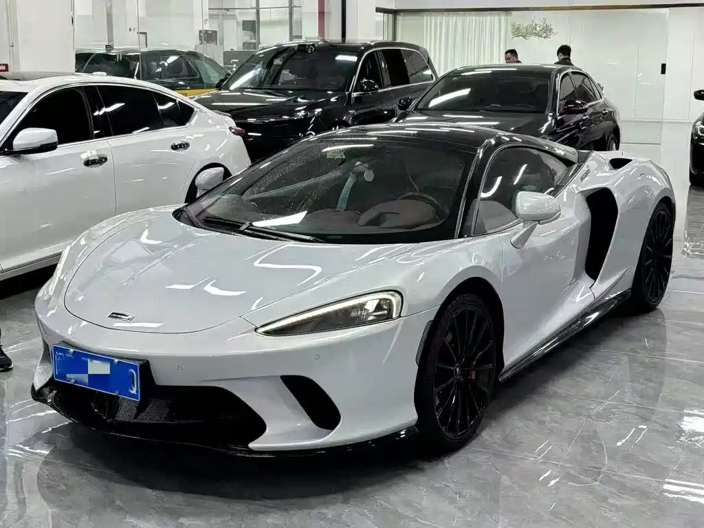 McLaren GT 2024