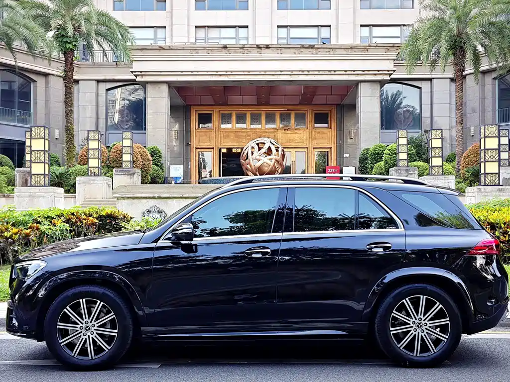 Mercedes-Benz GLE (Import) — миниатюра 29