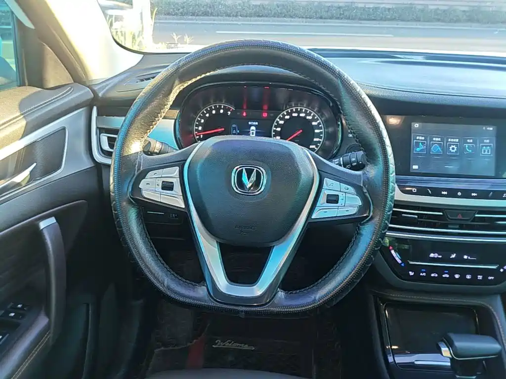 Changan CS35PLUS — миниатюра 11
