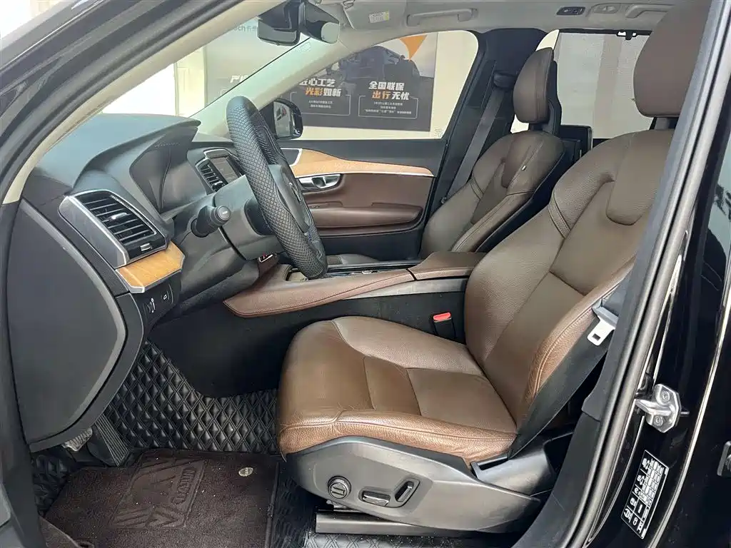 Volvo XC90 2020 T6 Luxury 7 мест