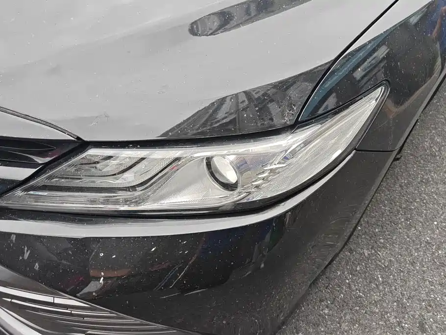 Toyota Camry — миниатюра 5