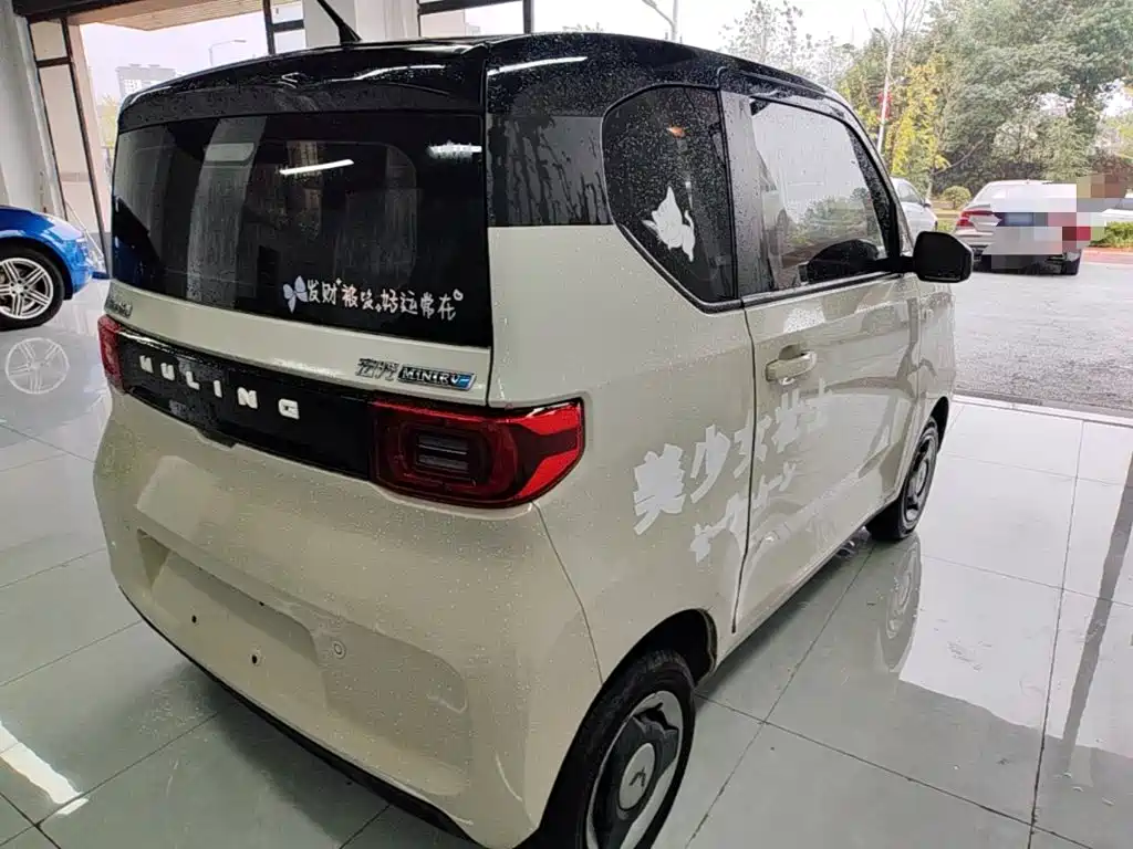 Wuling MINIEV — миниатюра 7