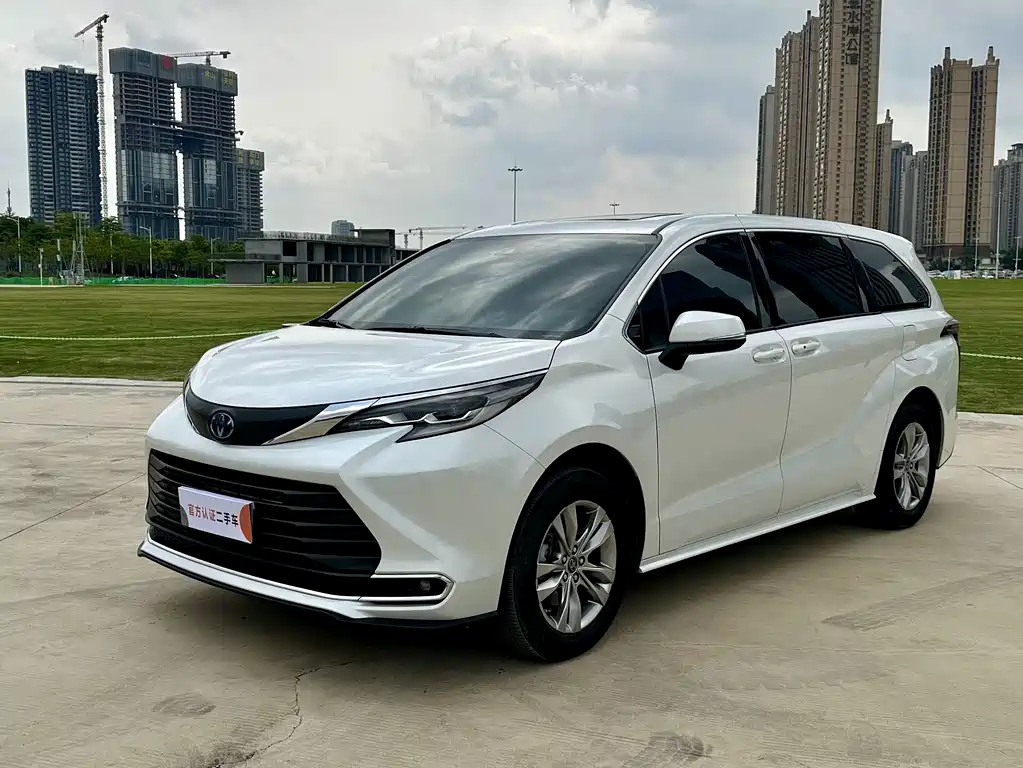 Toyota Sienna 2023