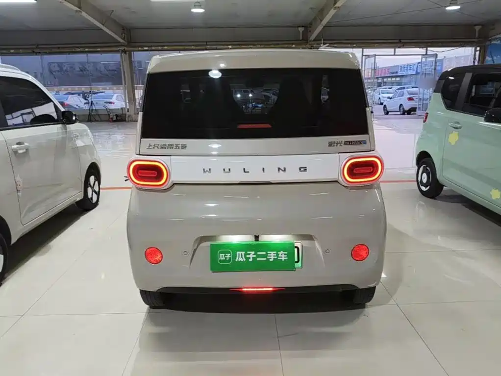 Wuling MINIEV — миниатюра 6