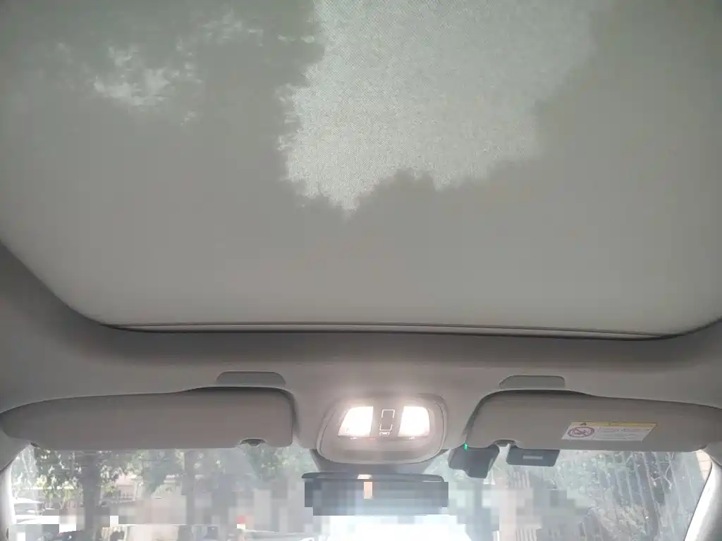 Volvo XC60 PHEV — миниатюра 19