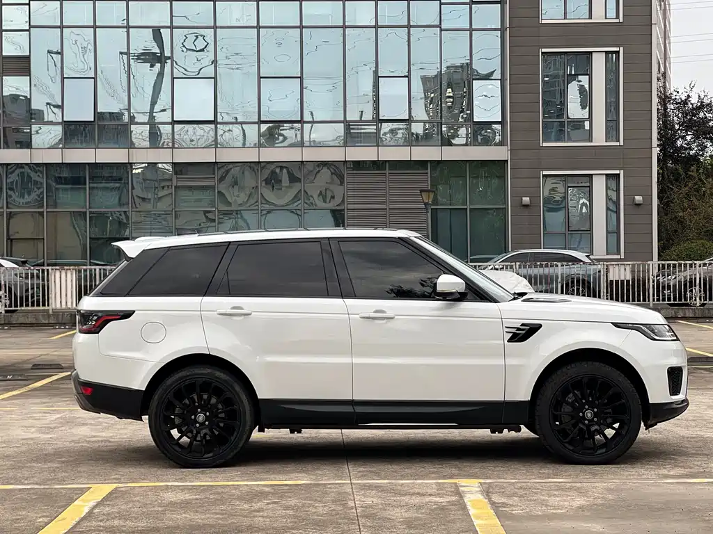 Land Rover Sport — миниатюра 3