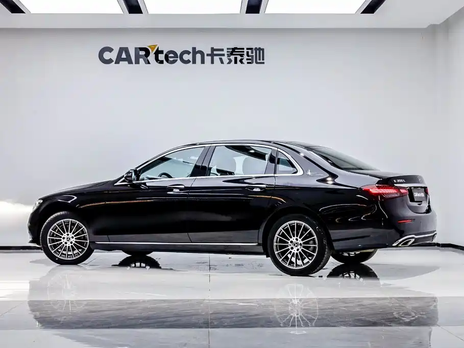 Mercedes-Benz E-Class — миниатюра 4